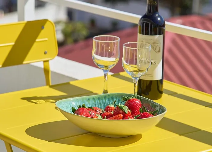 Ocean & Sun Terrace W Ac, By Timecooler Apartment